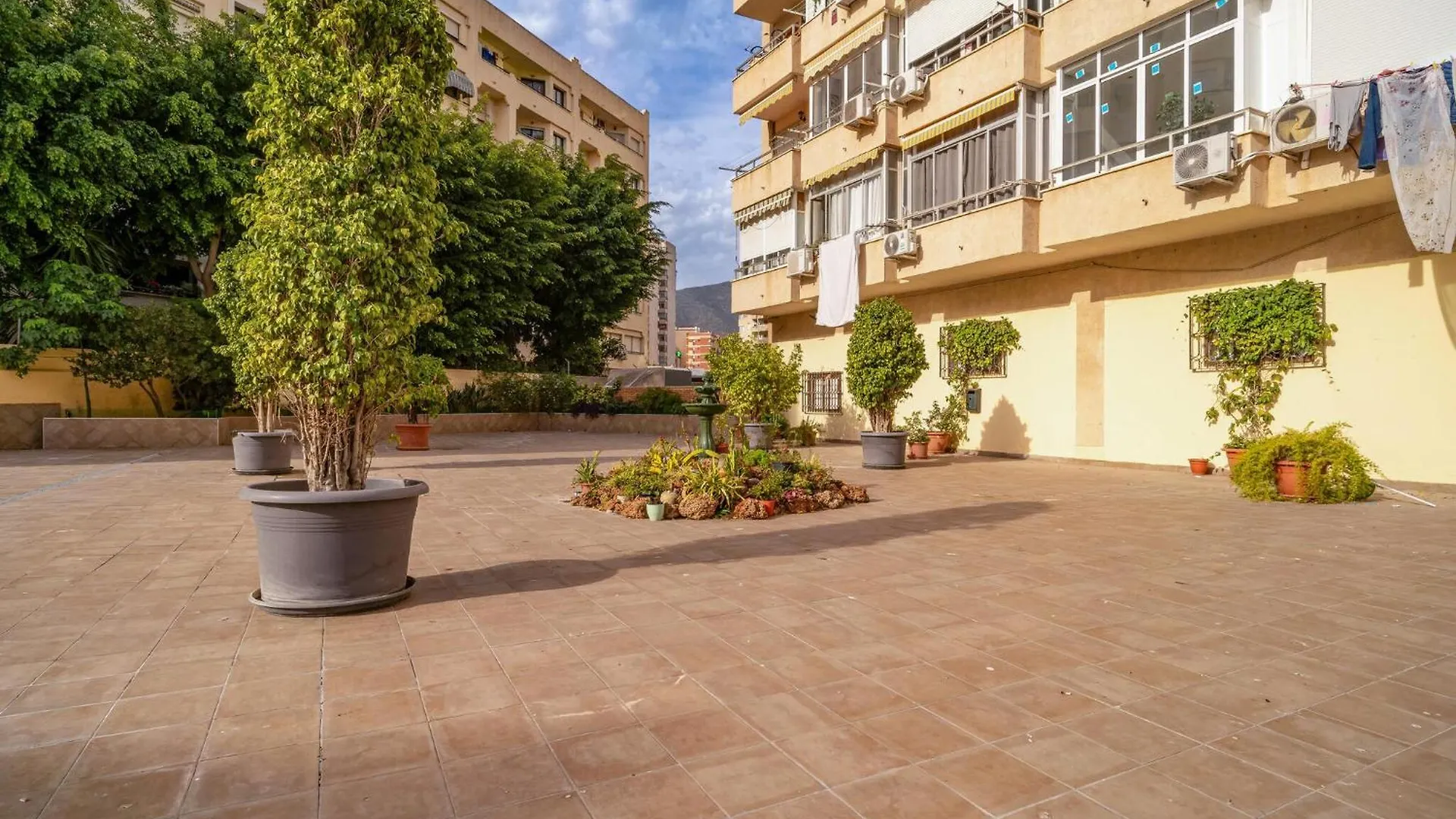 Pet Friendly Apartment In Torremolinos With Wifi 0*,